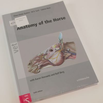 Anatomy of the Horse: 6th Edition Exhibition Stock