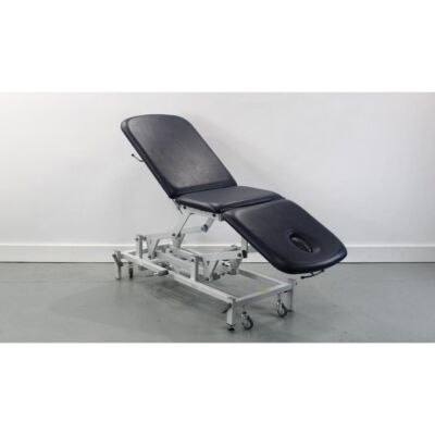 Seers ST3557 3 Section Twin Lift Hydraulic Couch face mid height with head section lowered