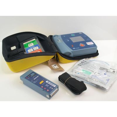 Laerdal Heartstart FR2+ AED Defibrillator with Battery (78%), 1 NEW Pack of Electrodes & Carry Bag