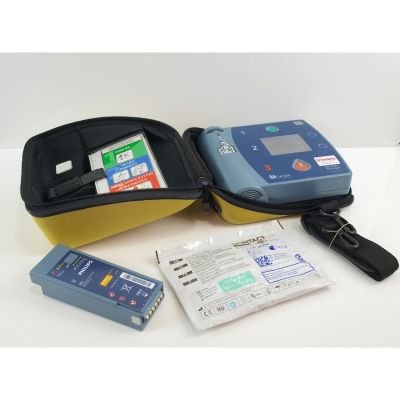 Laerdal Heartstart FR2+ AED Defibrillator with Battery (54%), 1 NEW Pack of Electrodes & Carry Bag