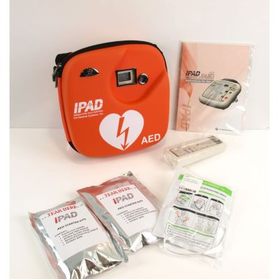 NEW iPAD SP1 Semi Automatic Defibrillator with Full  Battery & 1 x NEW Pack of Electrode Pads & carry case