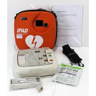 CU Medical iPAD SP1 Semi Automatic Defibrillator with NEW Battery & 1 x NEW Pack of Electrodes & Carry Case
