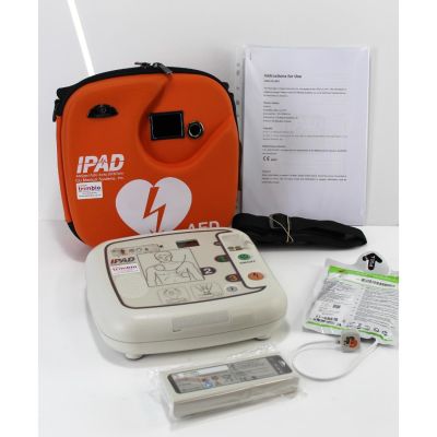 CU Medical iPAD SP1 Semi Automatic Defibrillator with NEW Battery & 1 x NEW Pack of Electrodes & Carry Case