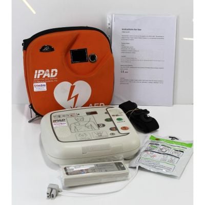 CU Medical iPAD SP1 Semi Automatic Defibrillator with NEW Battery & 1 x NEW Pack of Electrodes & Carry Case